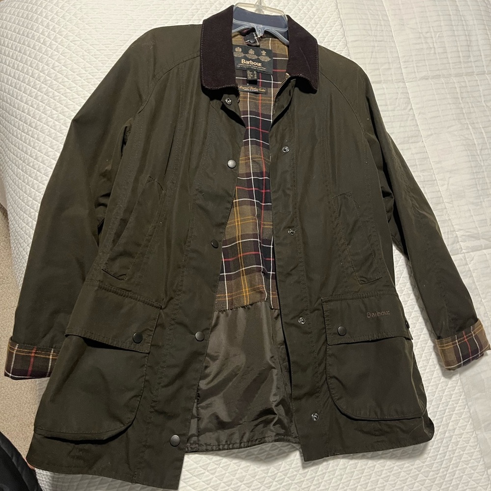 This jacket has only been once. It is in great condition